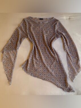 Asymmetric Long-Sleeve Printed Top in Taupe Cream